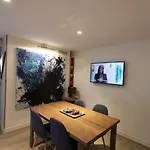 Jolie Appartement Avec Veranda Proche De La Place Des Lices